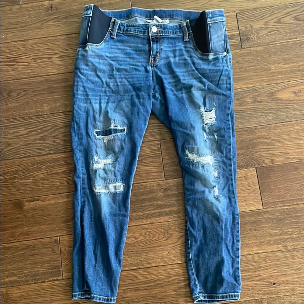 MaternityBlue Distressed Jeans